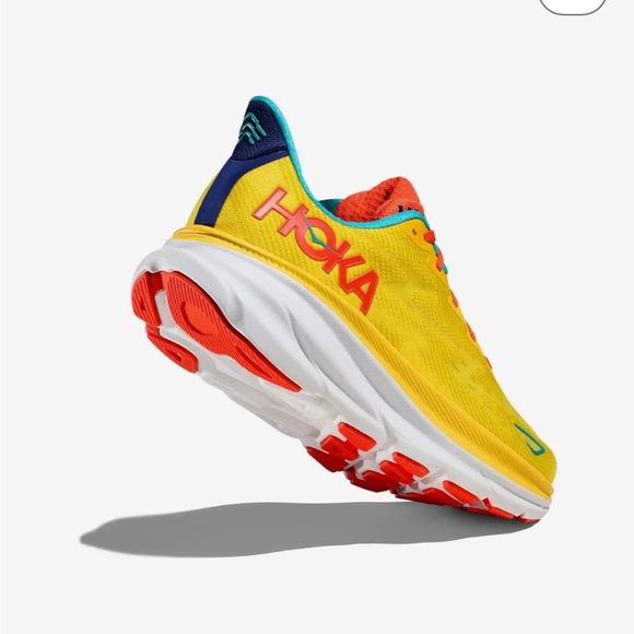 Hoka Clifton 9 in Passion Fruit/Maize *RARE COLOR* - Picture 2 of 14
